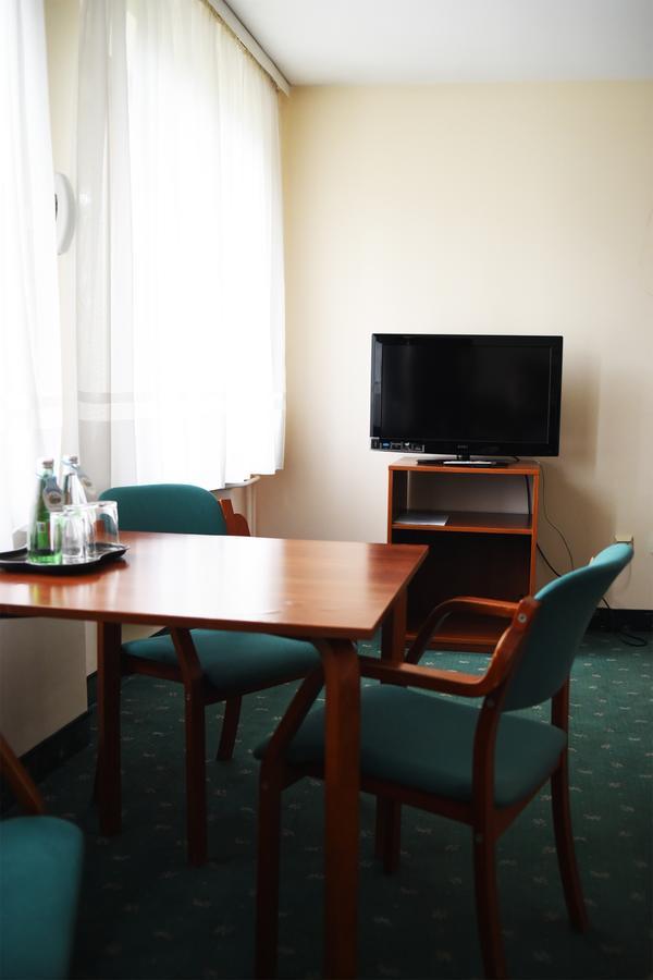 Parkhotel Economic Wielka Wies  المظهر الخارجي الصورة