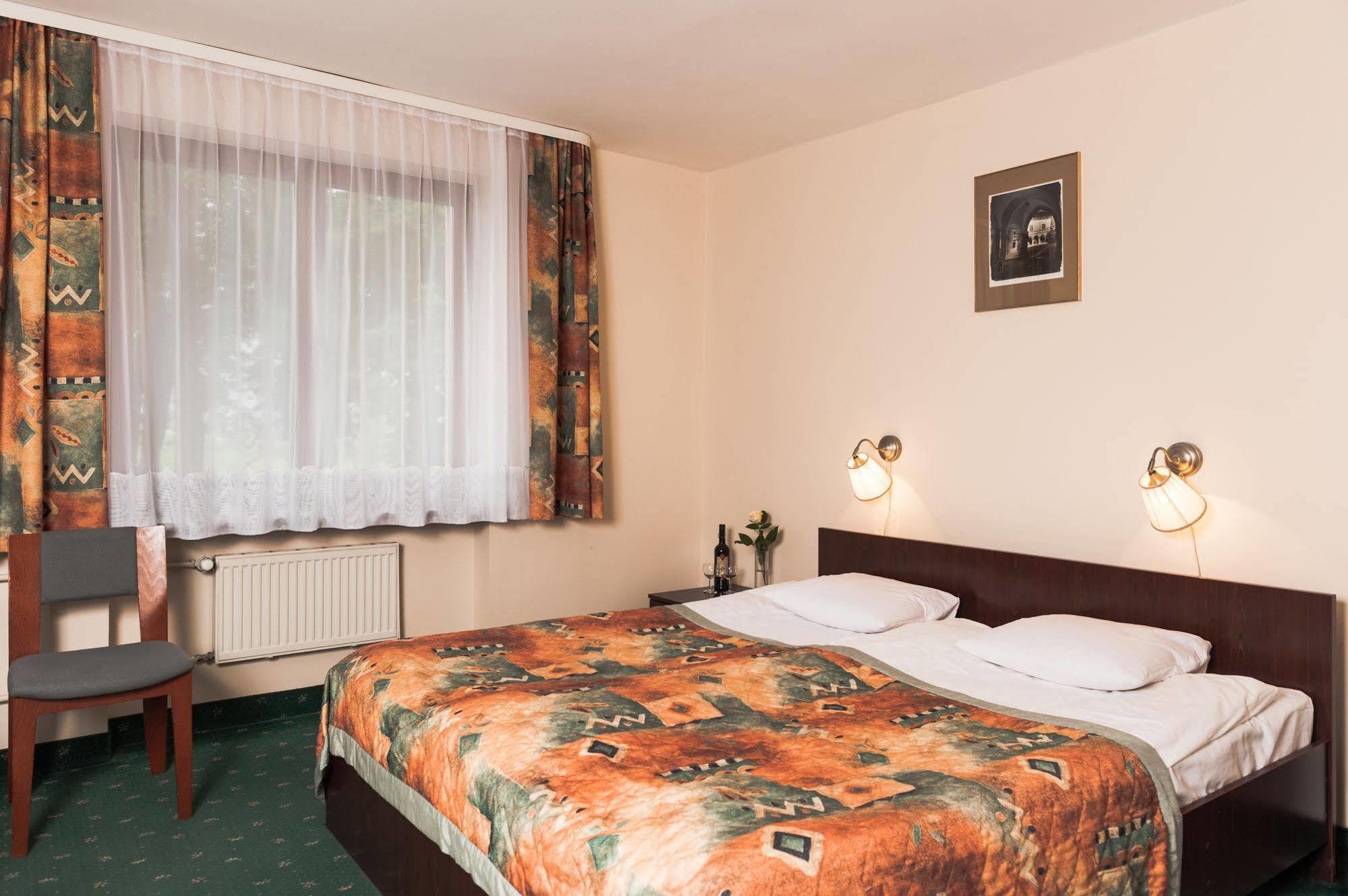 Parkhotel Economic Wielka Wies  المظهر الخارجي الصورة